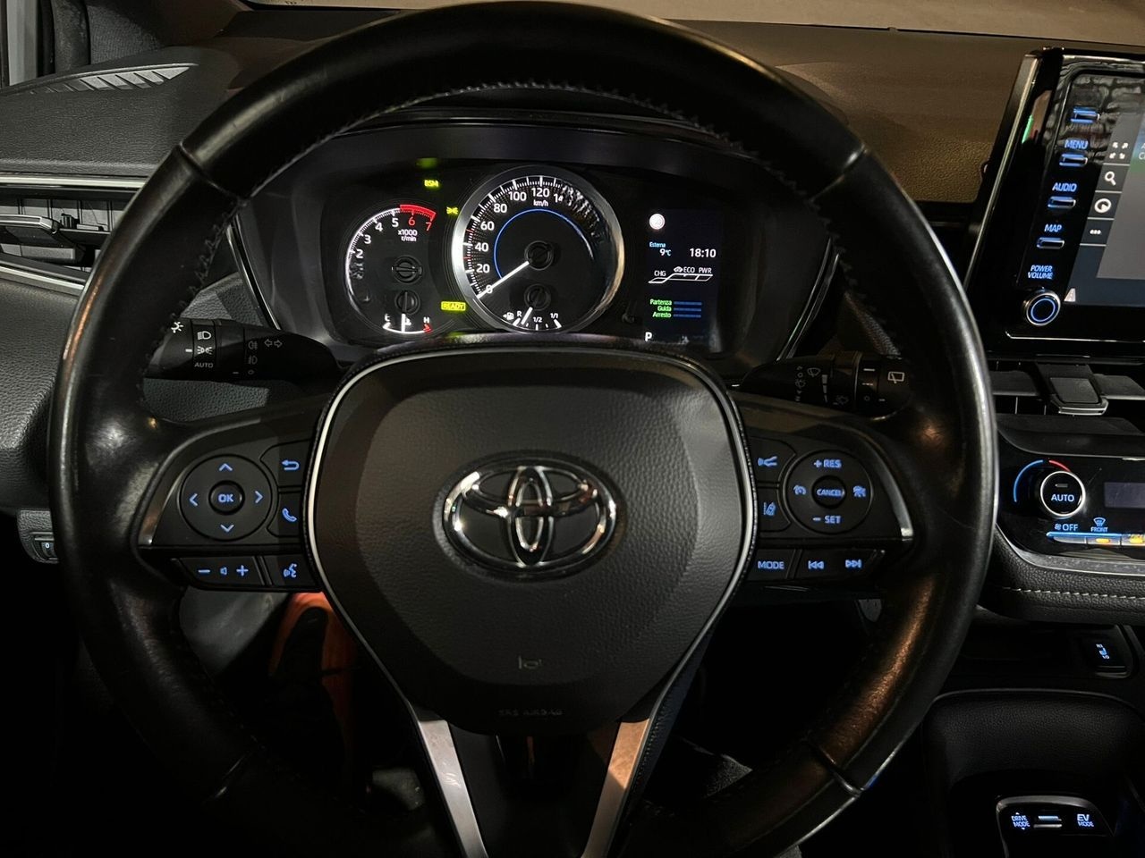 Toyota Corolla TS 1.8 Hybrid Business Tech foto 8