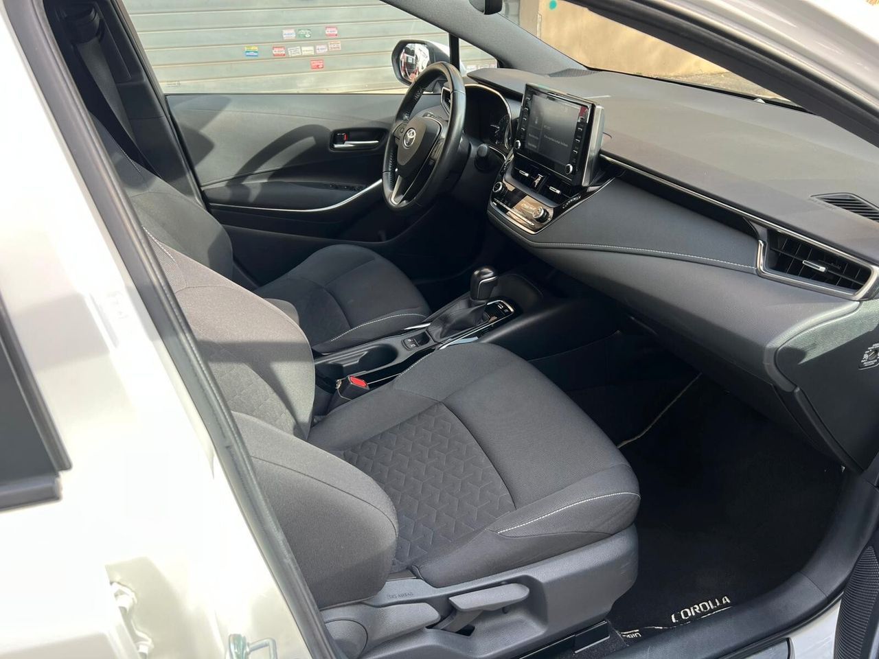 Toyota Corolla 1.8 Hybrid foto 14