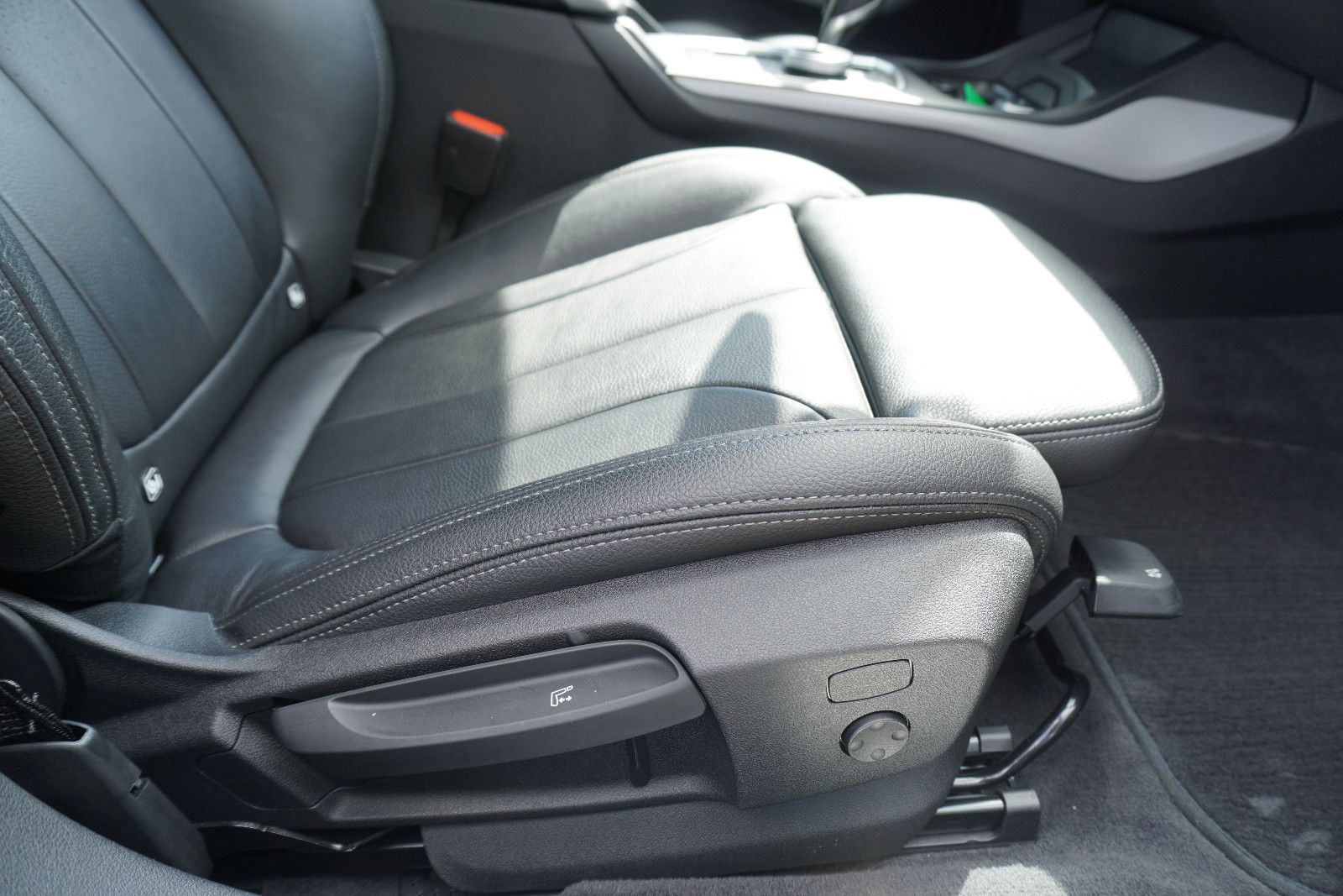 BMW 220d xDrive Gran Coupé*NAVI*LEDER*SEHR GEPFLEGT* foto 18