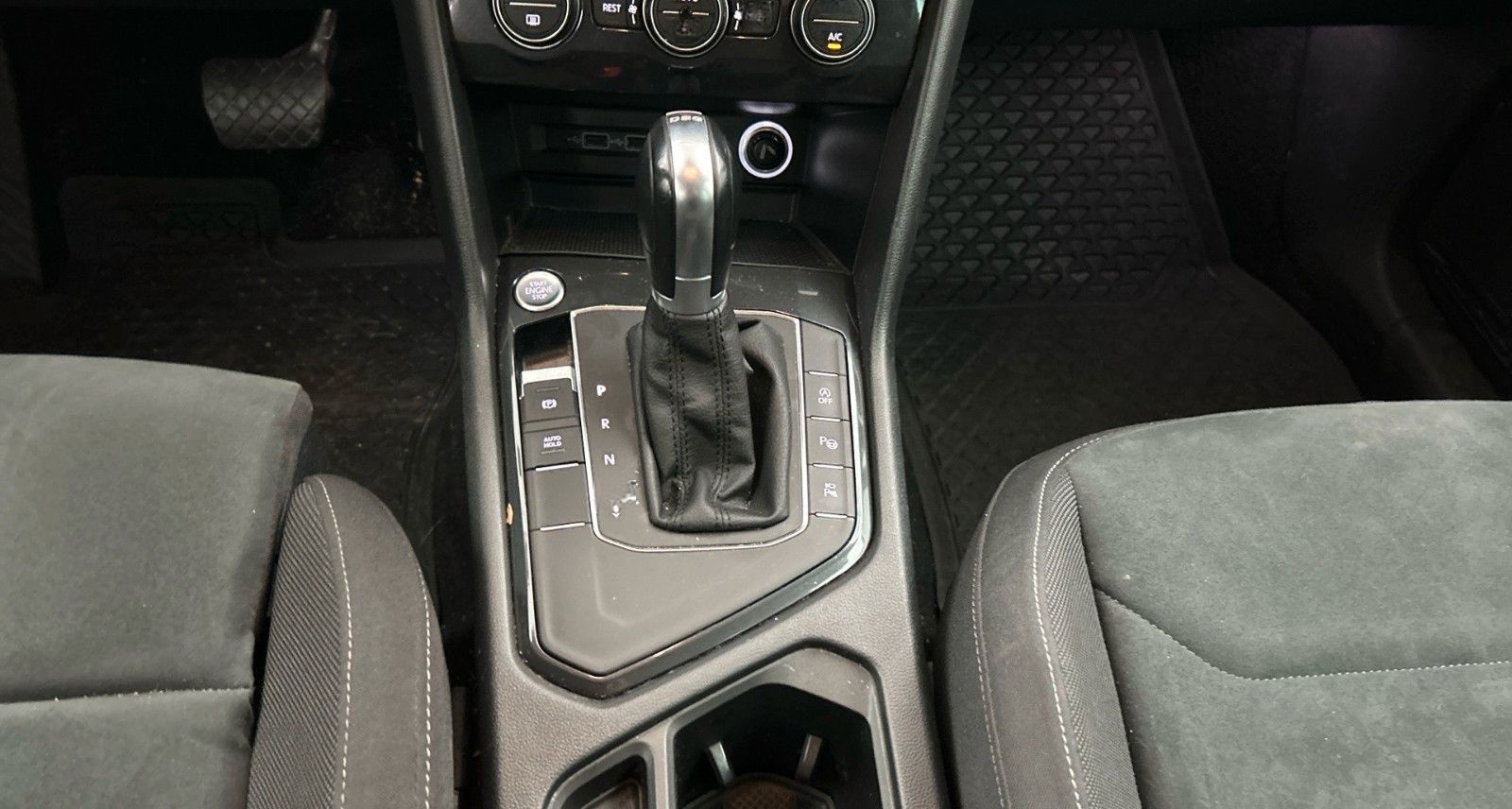 Volkswagen Tiguan Com. Navi Virtual ACC KAM360° AHK SHZ LHZ foto 14