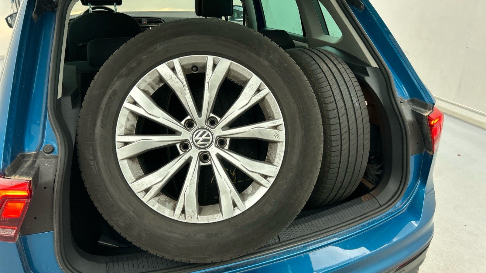 Volkswagen Tiguan Com. Navi Virtual ACC KAM360° AHK SHZ LHZ foto 22