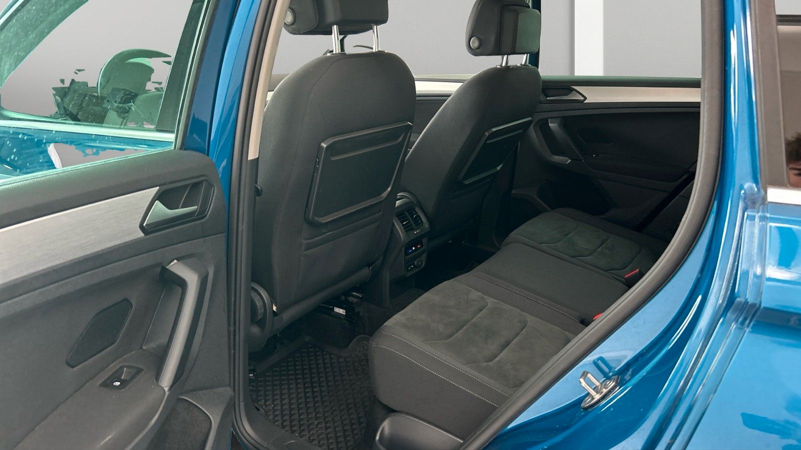 Volkswagen Tiguan Com. Navi Virtual ACC KAM360° AHK SHZ LHZ foto 6