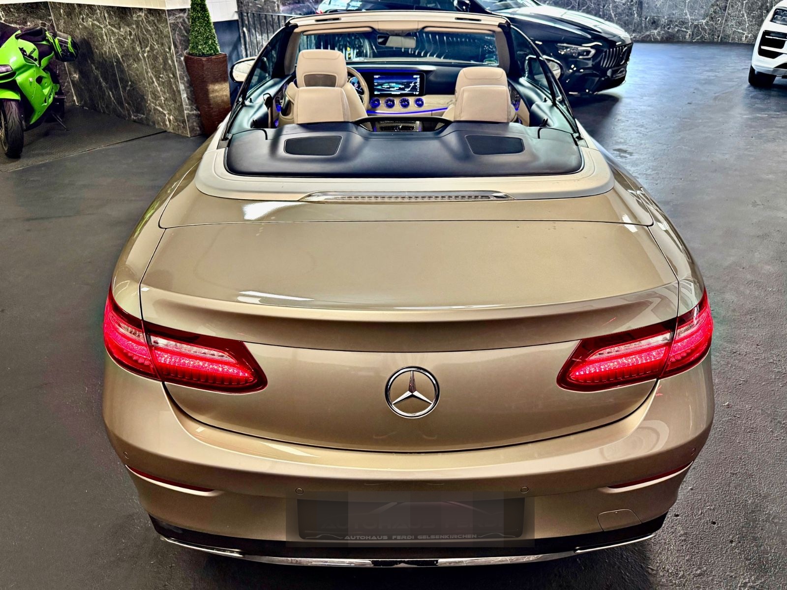 Mercedes-Benz E 200 4Matic AMG Cabrio Distronic Plus Memory foto 12