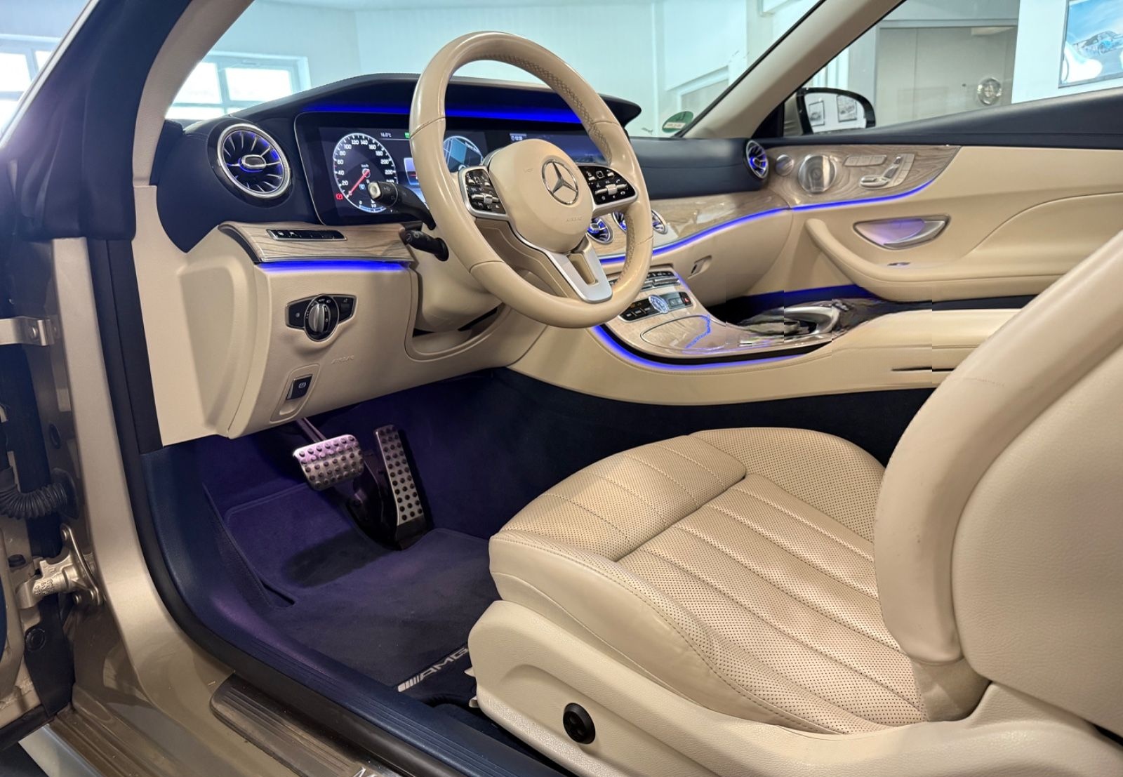 Mercedes-Benz E 200 4Matic AMG Cabrio Distronic Plus Memory foto 20