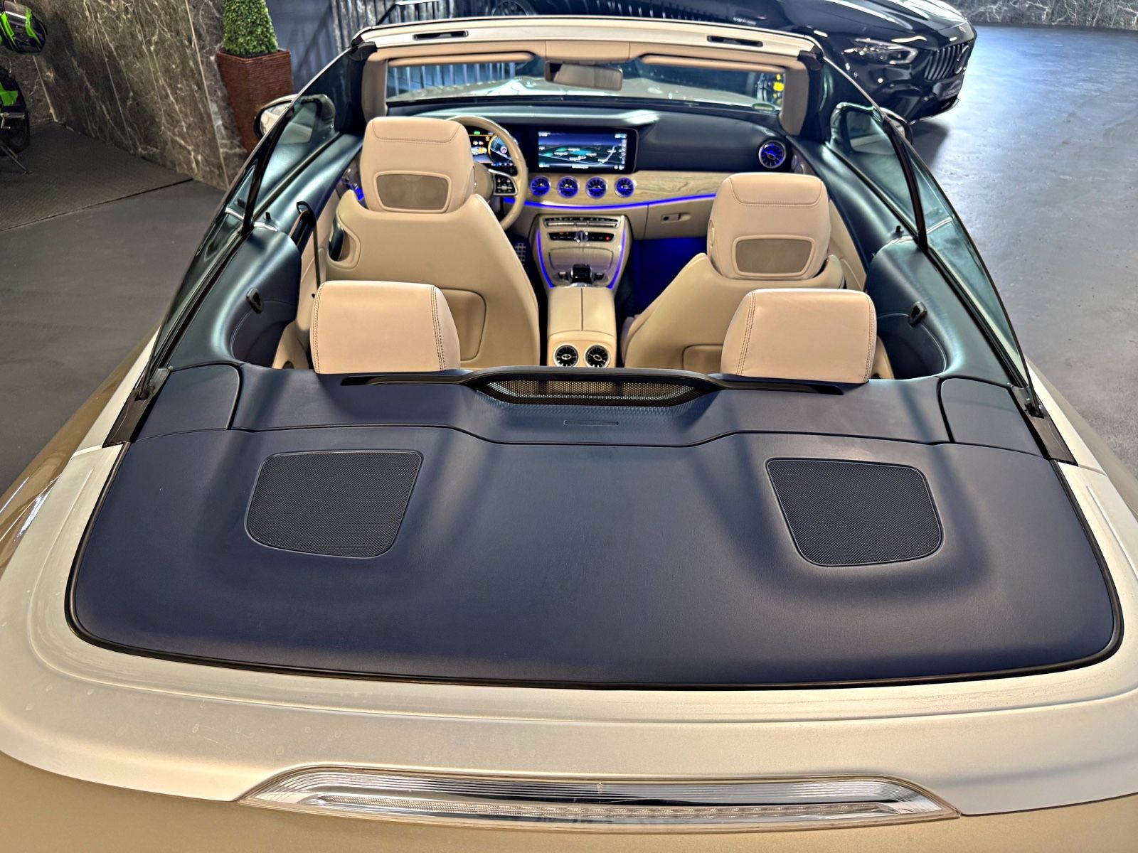 Mercedes-Benz E 200 4Matic AMG Cabrio Distronic Plus Memory foto 22