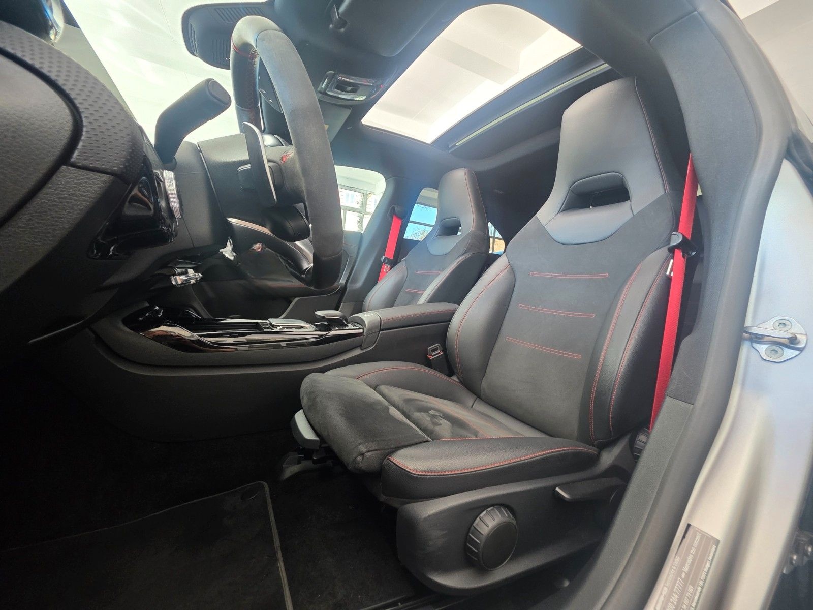 Mercedes-Benz CLA 45 AMG S*4Matic+*Pano*Limo*Edition 1 foto 22