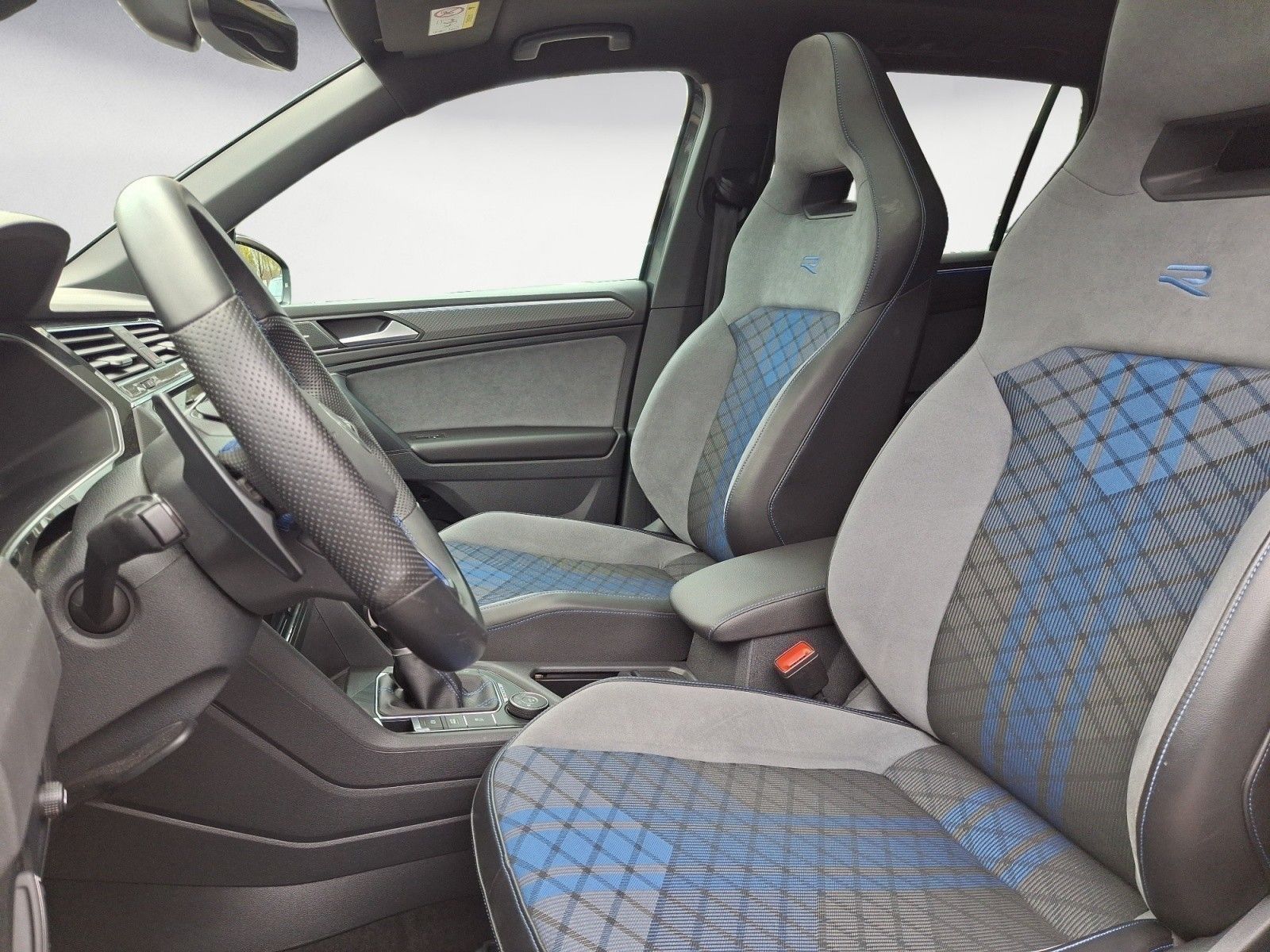 Volkswagen Tiguan R 2,0 TSI OPF 4M DSG foto 8