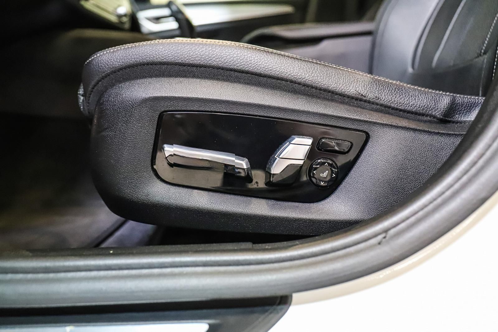 BMW 520d Touring LED KAMERA HuD AHK MEMORY LEDER foto 12