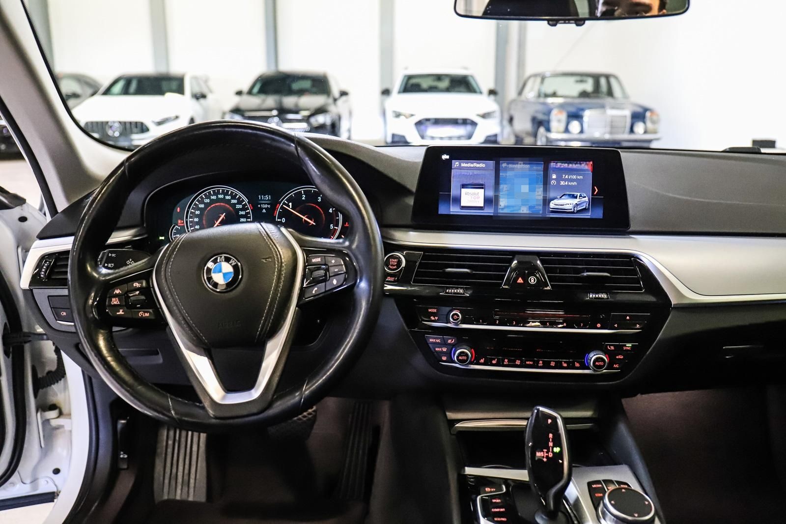 BMW 520d Touring LED KAMERA HuD AHK MEMORY LEDER foto 13