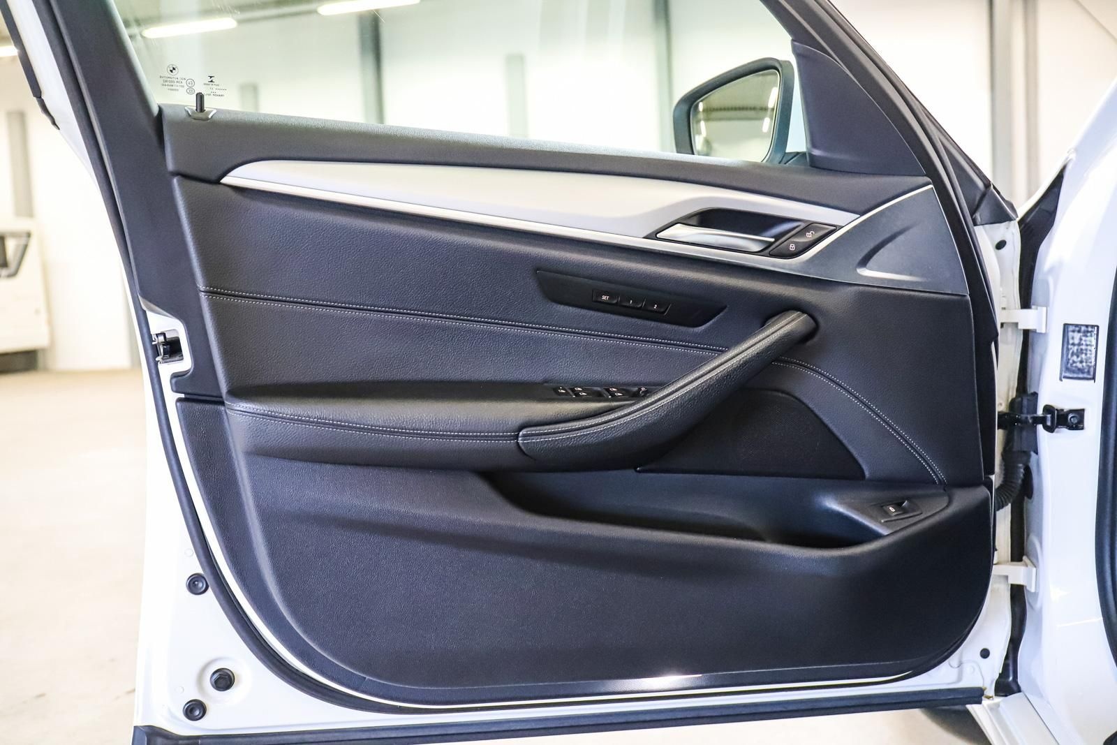 BMW 520d Touring LED KAMERA HuD AHK MEMORY LEDER foto 9