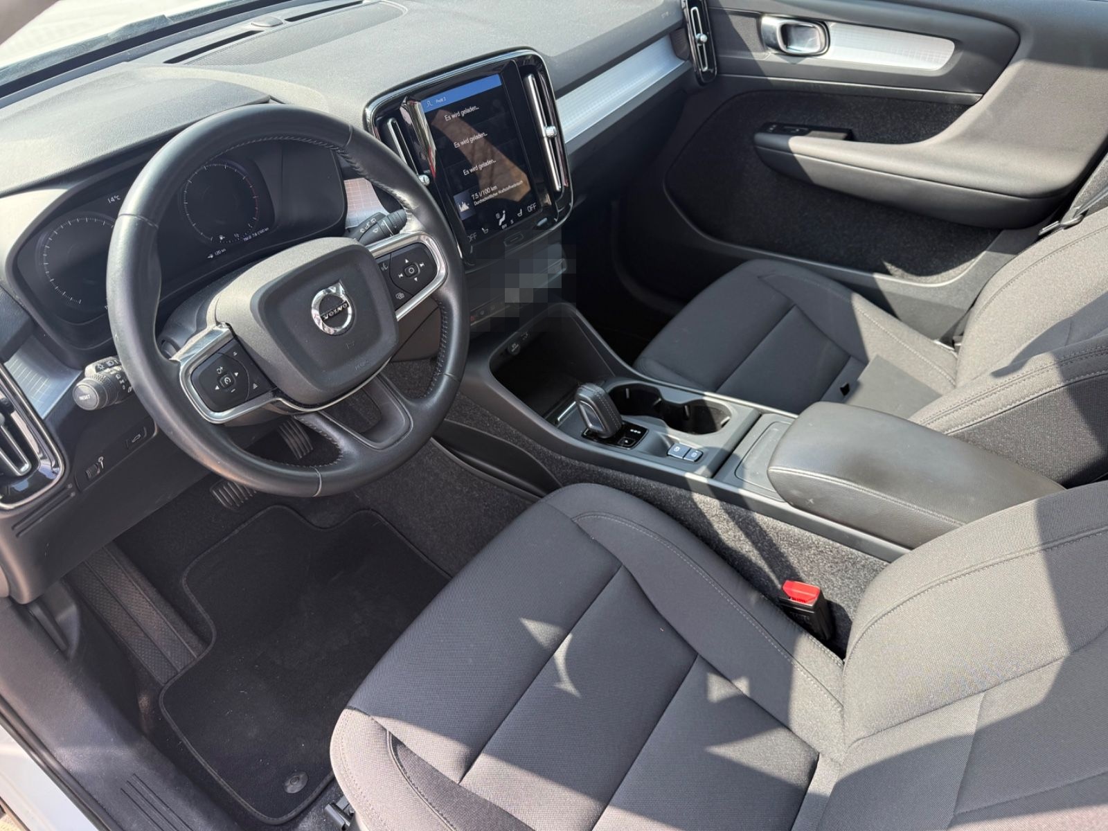 Volvo XC 40 XC40 Momentum Pro 2WD + AUTOMATIK+KAMERA+S foto 8