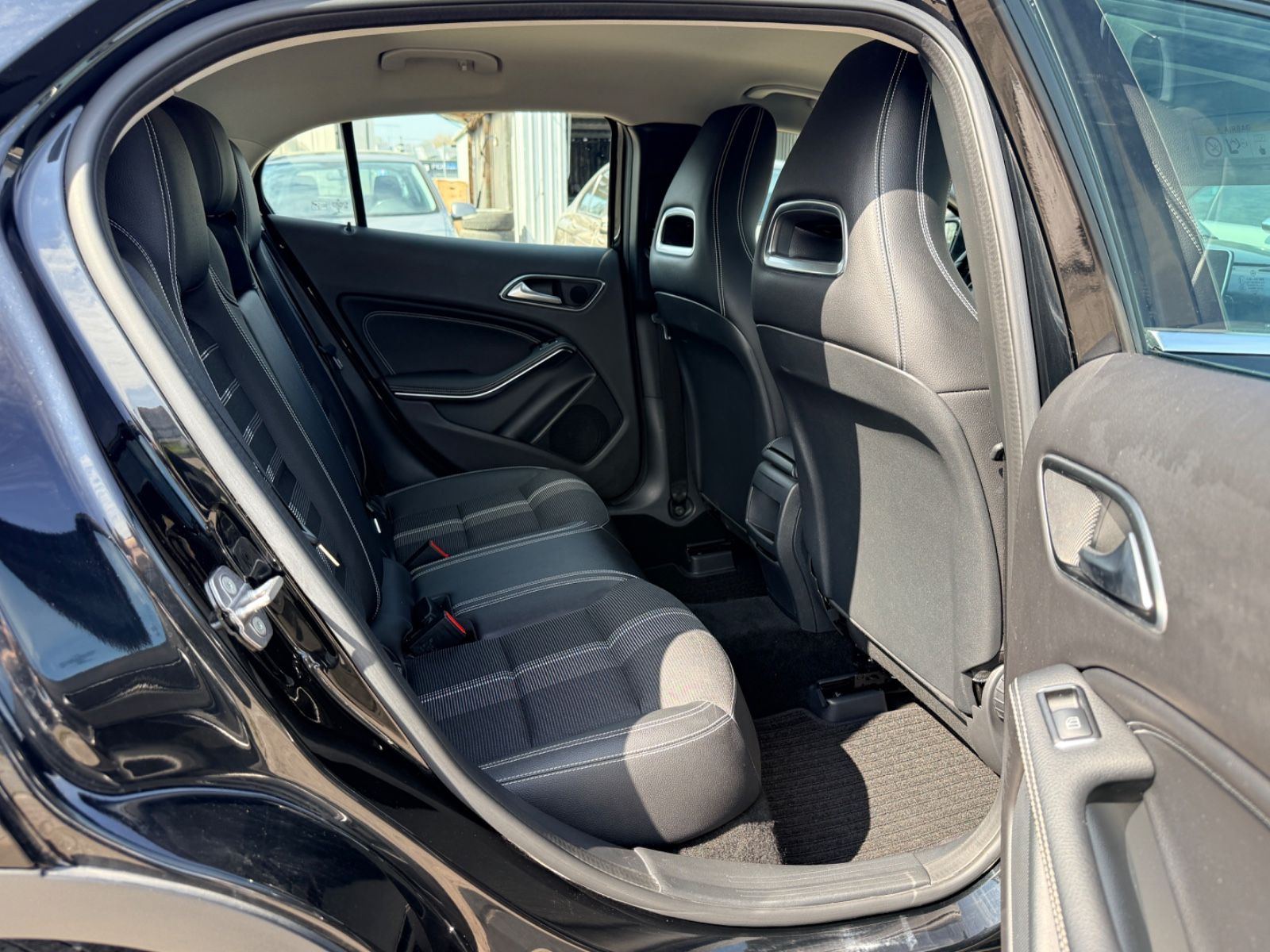 Mercedes-Benz GLA 200 GLA GLA 200 Navi. Kima. Tüv Hu Neu foto 16