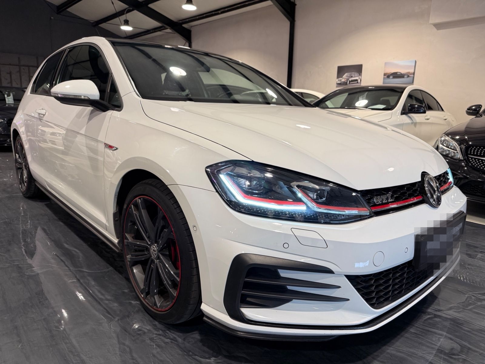 Volkswagen Golf 7 GTI/Panorama/1.Hand/LED/Navi/6 Gang/Alus foto 2