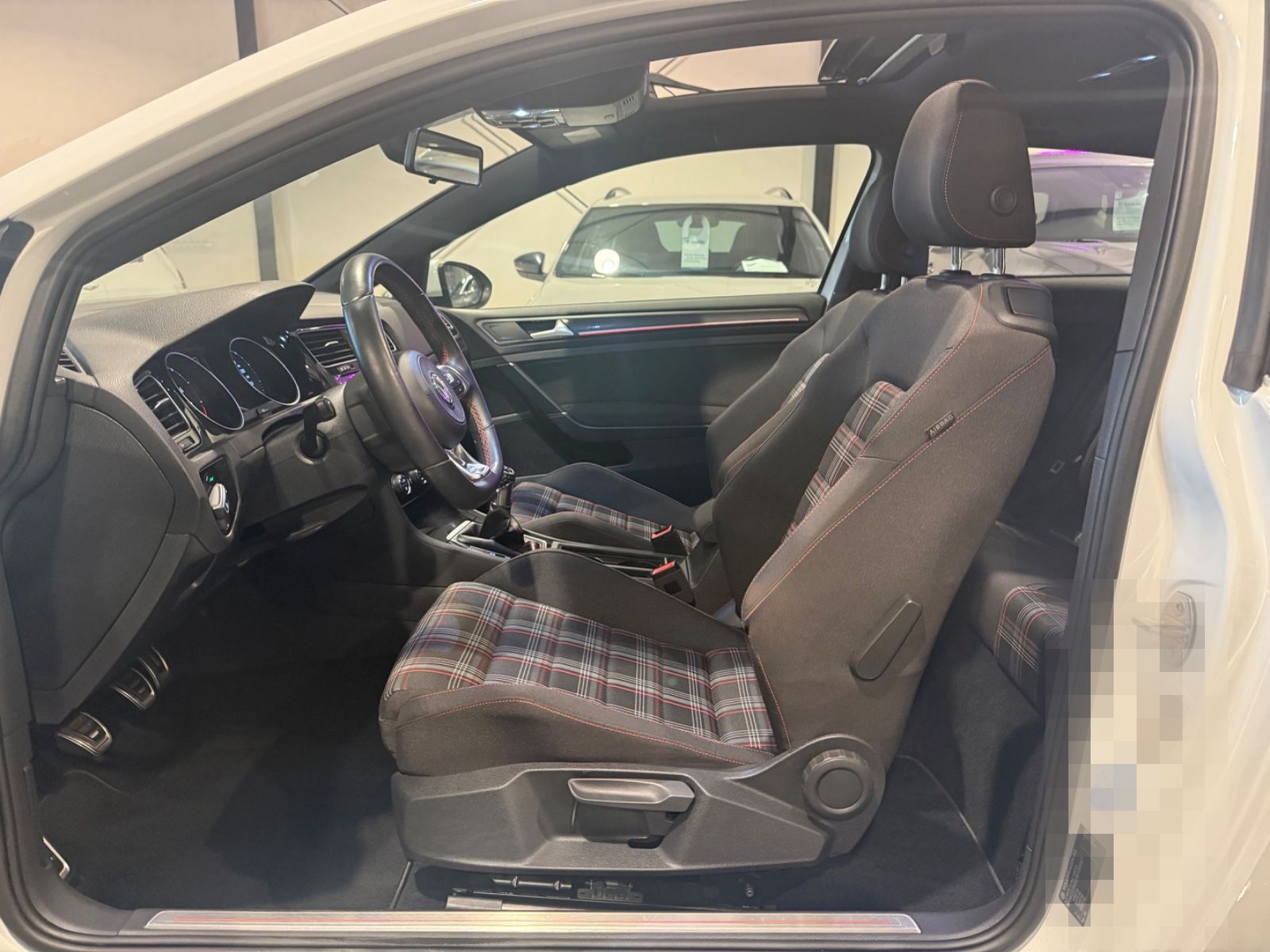 Volkswagen Golf 7 GTI/Panorama/1.Hand/LED/Navi/6 Gang/Alus foto 13