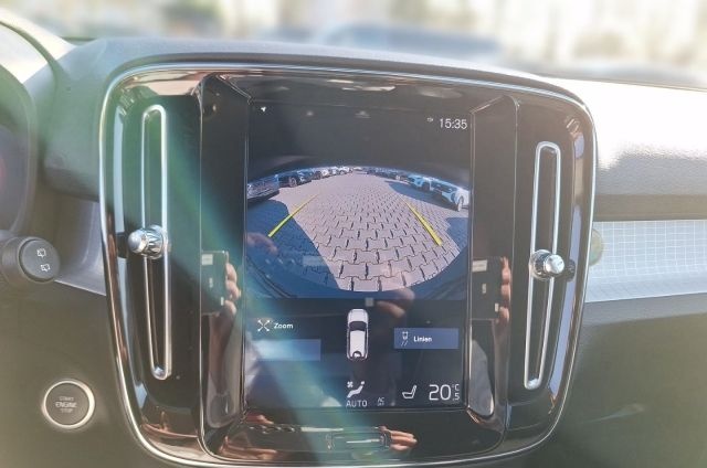 Volvo XC40 2WD T3  Momentum *Sound Harman Kardon*Rückf foto 9