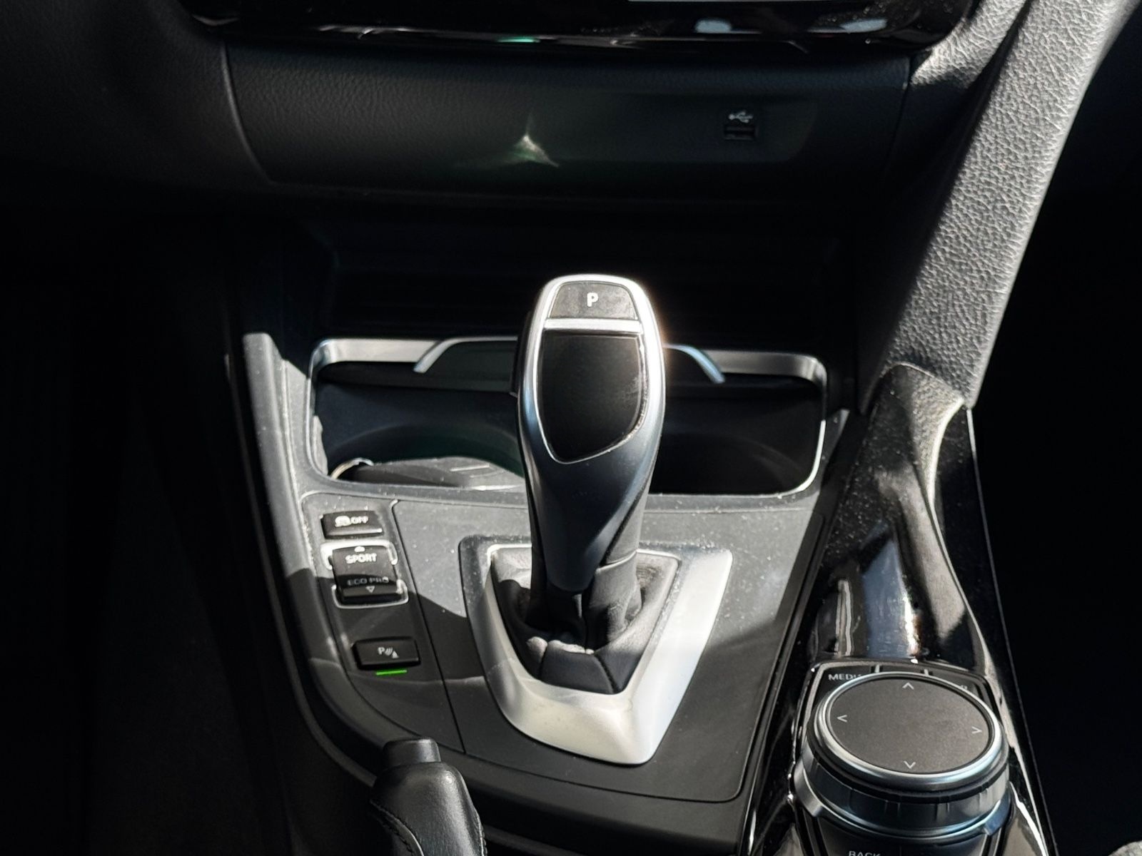 BMW 320d GT Sportline LED HeadUP ACC/LANE  Keyless foto 22