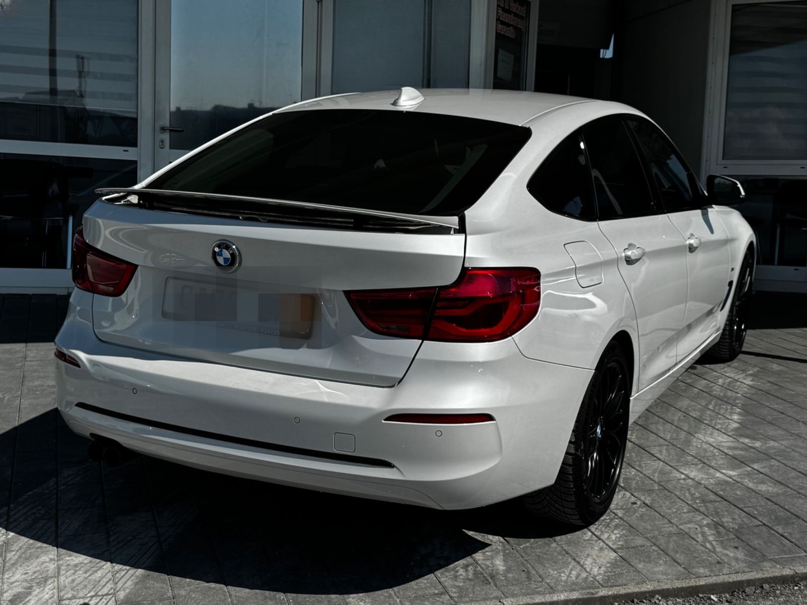 BMW 320d GT Sportline LED HeadUP ACC/LANE  Keyless foto 4