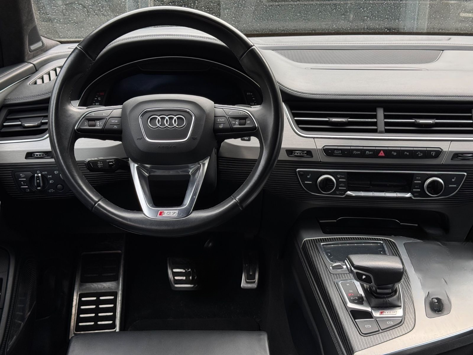 Audi SQ7 4.0 TDI quattro*AHK*Rautesitze*TV*7.Sitzer* foto 15