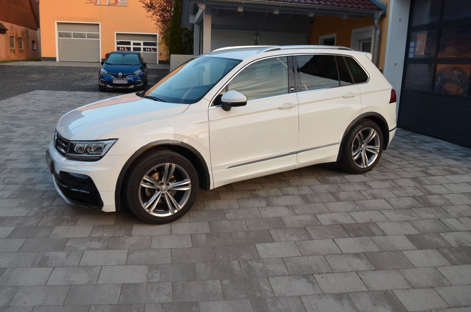 Volkswagen Tiguan Sound R-Line/1.Hd/LED/Head-up/360°-Kamera foto 6