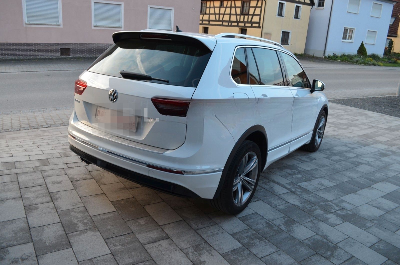 Volkswagen Tiguan Sound R-Line/1.Hd/LED/Head-up/360°-Kamera foto 9