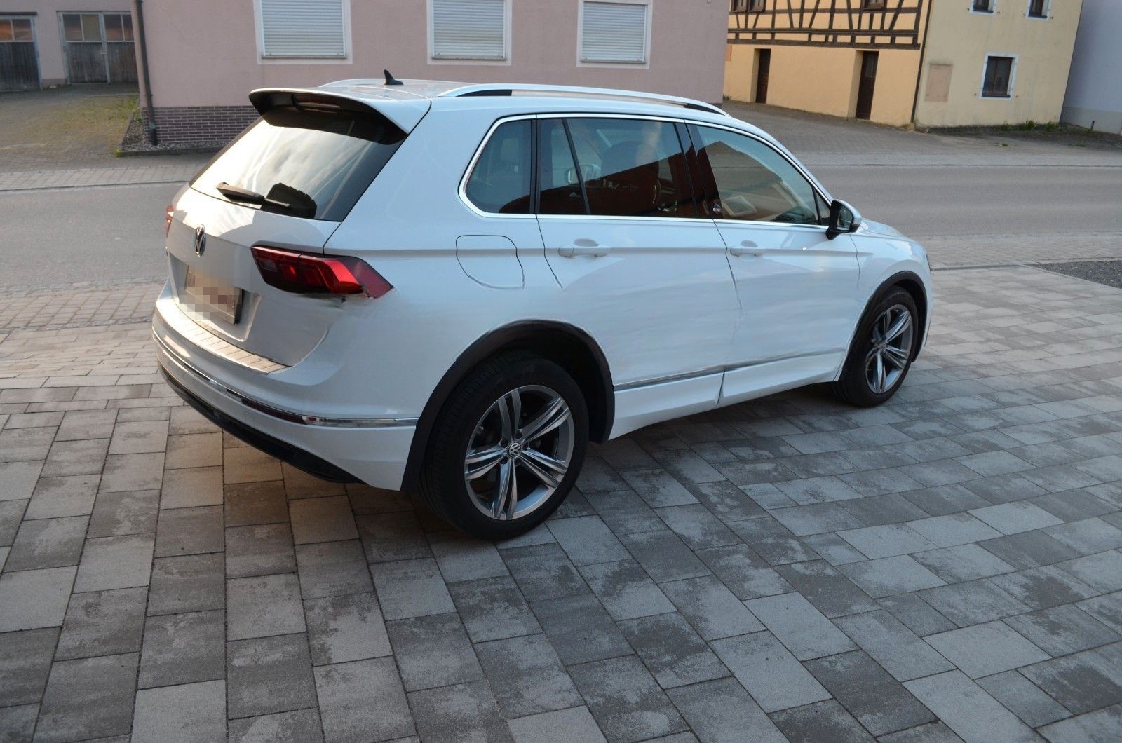 Volkswagen Tiguan Sound R-Line/1.Hd/LED/Head-up/360°-Kamera foto 10