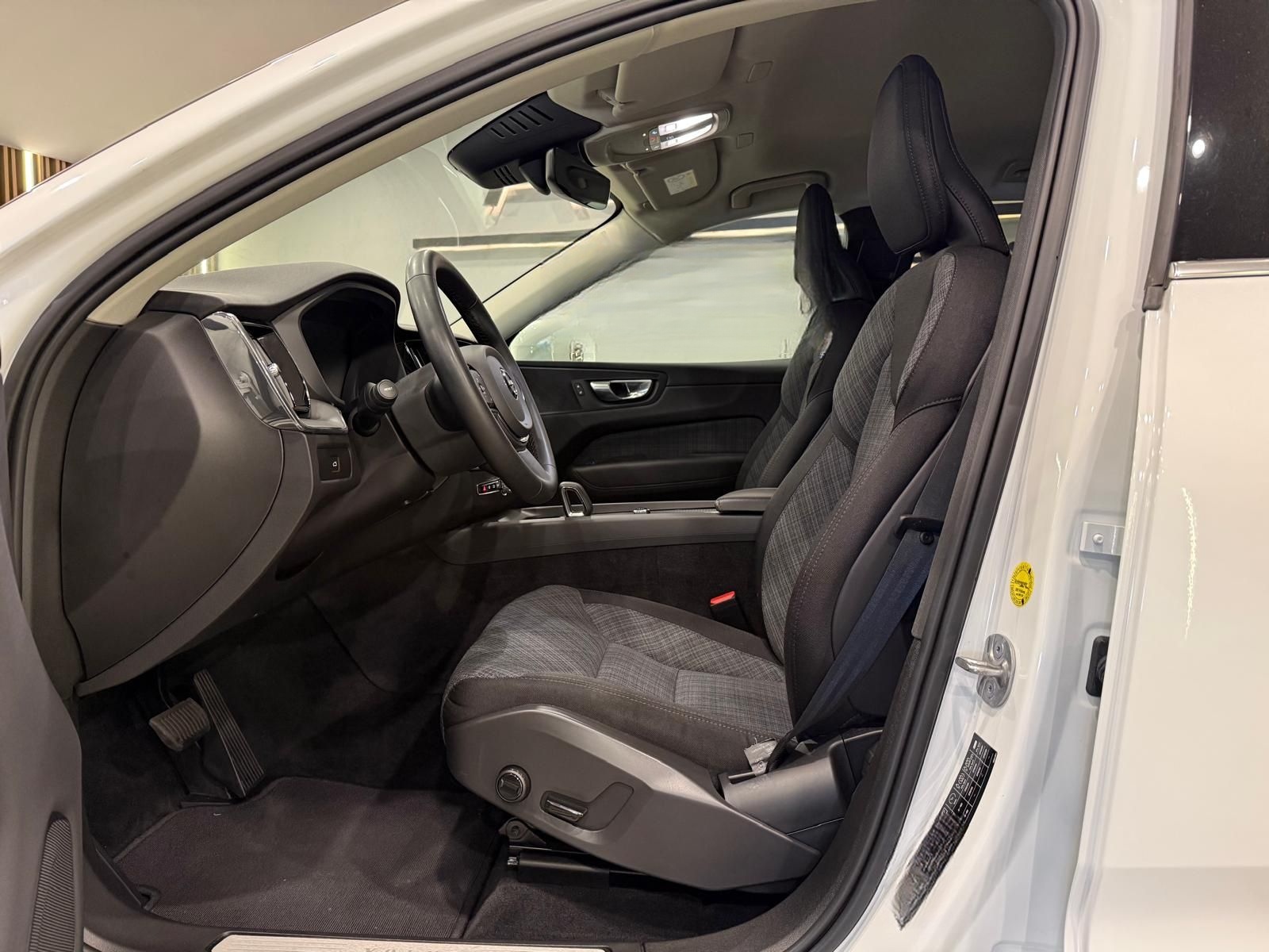 Volvo XC 60 Core 2WD*LED*NAVI*RFK* foto 14