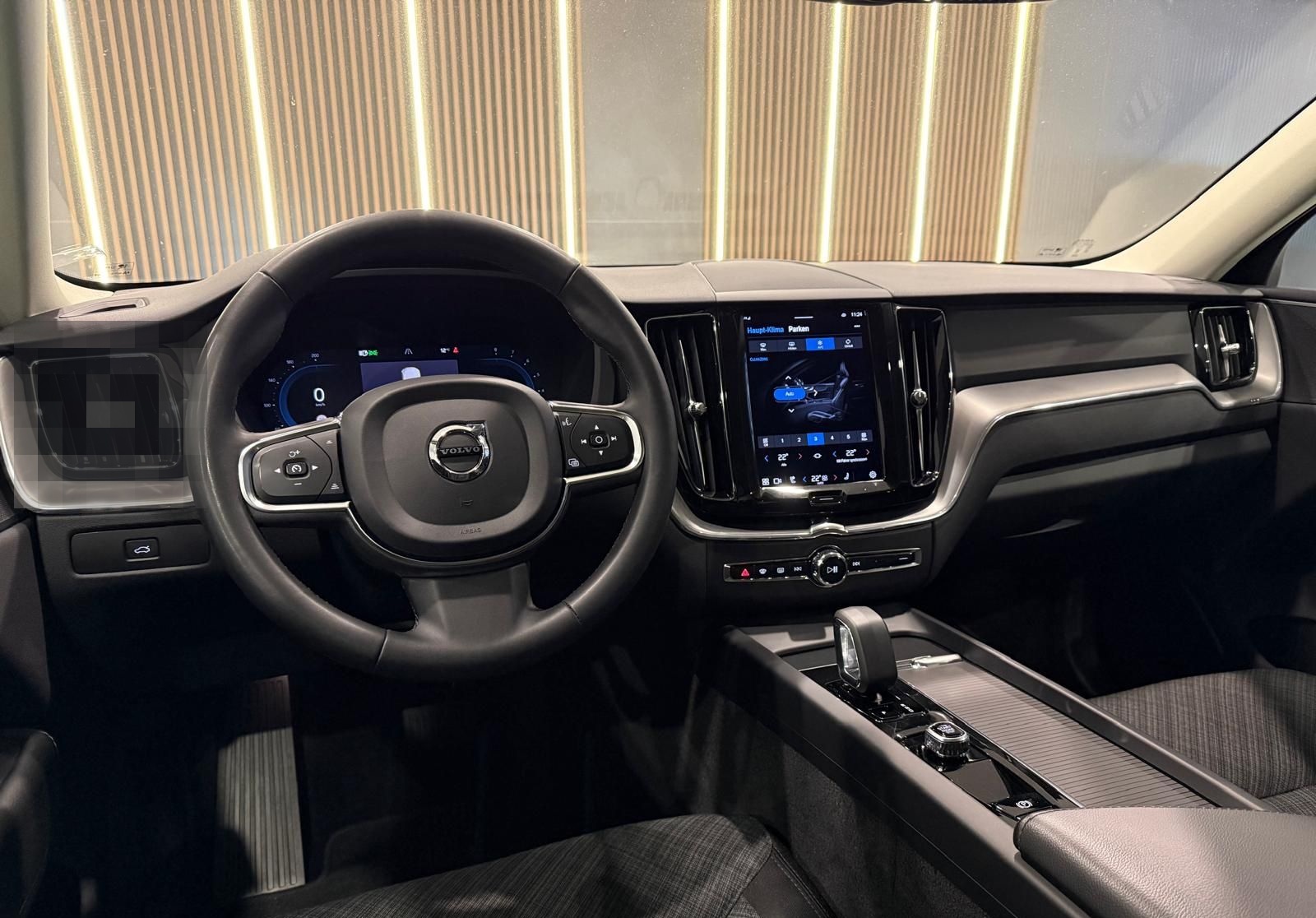 Volvo XC 60 Core 2WD*LED*NAVI*RFK* foto 16