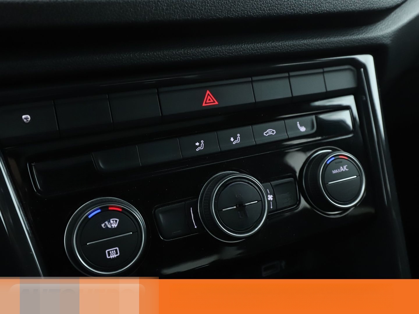 Volkswagen T-Roc 1.5 TSI ACT Sport Aut*NAVI*LED*ACC*PDC*SHZ foto 23