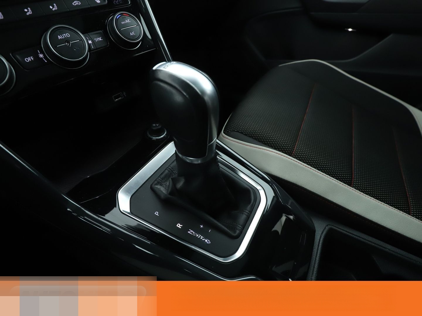 Volkswagen T-Roc 1.5 TSI ACT Sport Aut*NAVI*LED*ACC*PDC*SHZ foto 24