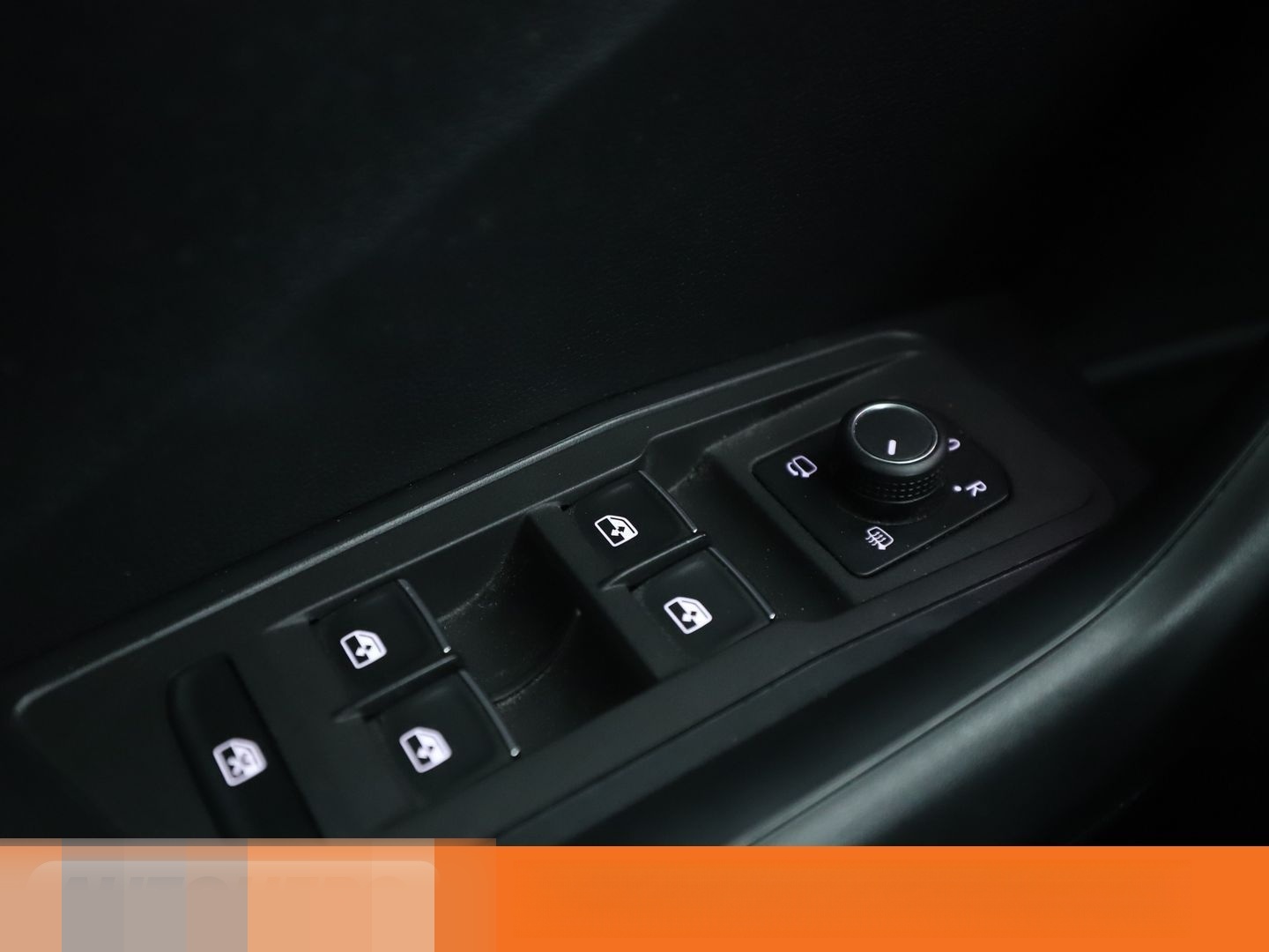 Volkswagen T-Roc 1.5 TSI ACT Sport Aut*NAVI*LED*ACC*PDC*SHZ foto 25