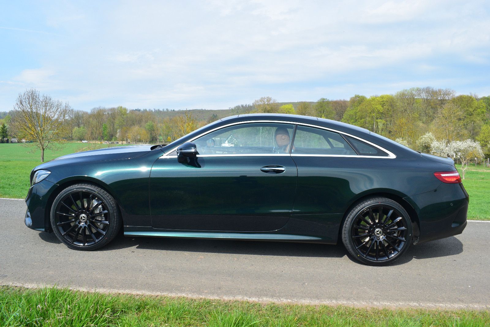 Mercedes-Benz E 400 E Coupe 4Matic AMG Burmester Pano 1.Hand foto 2