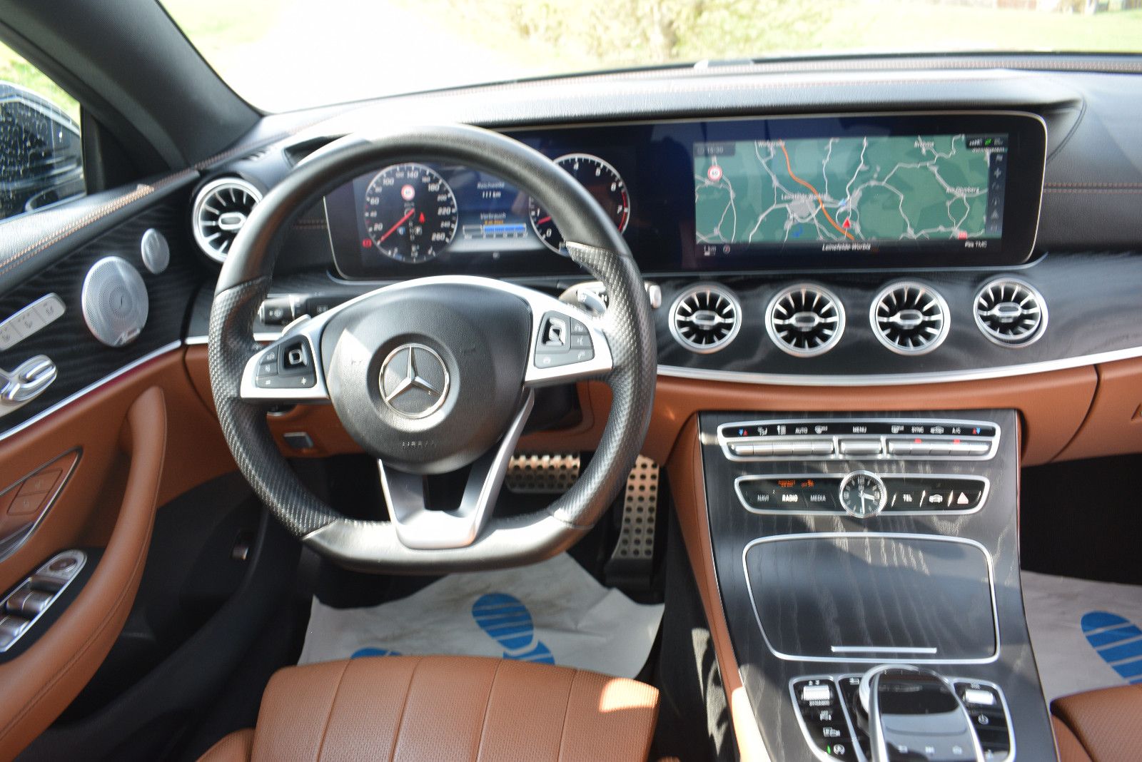 Mercedes-Benz E 400 E Coupe 4Matic AMG Burmester Pano 1.Hand foto 22