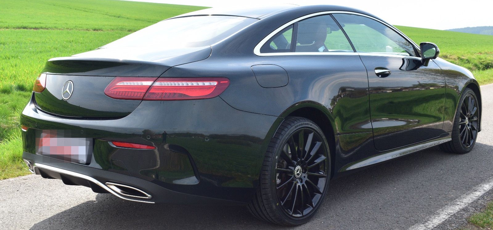 Mercedes-Benz E 400 E Coupe 4Matic AMG Burmester Pano 1.Hand foto 5