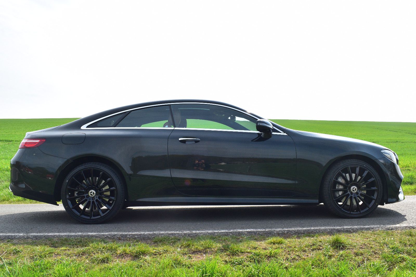 Mercedes-Benz E 400 E Coupe 4Matic AMG Burmester Pano 1.Hand foto 6