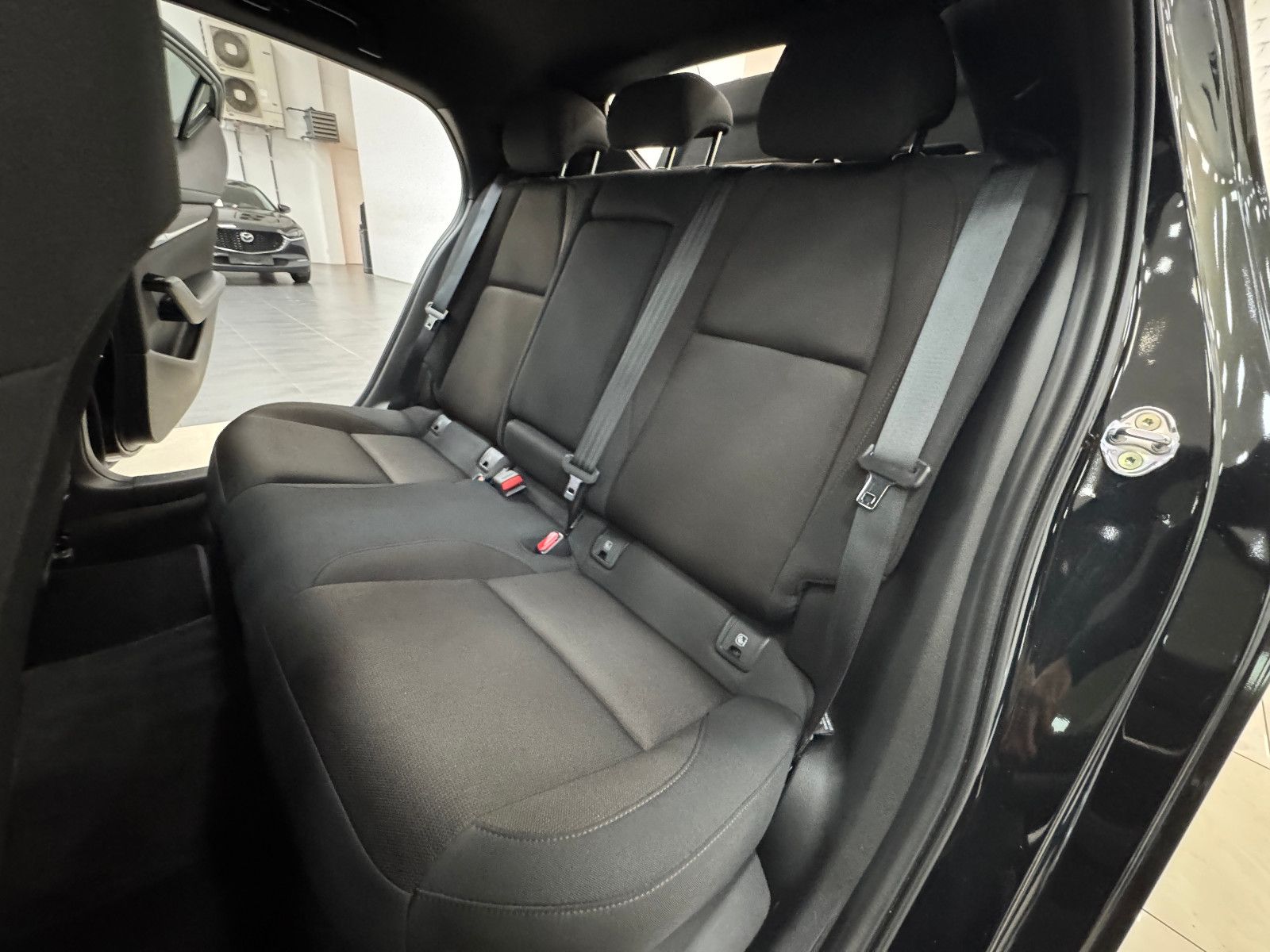 Mazda 3 5HB Exclusive-L. 140ps 6AT *Matrix*360°*QI*LHZ foto 11