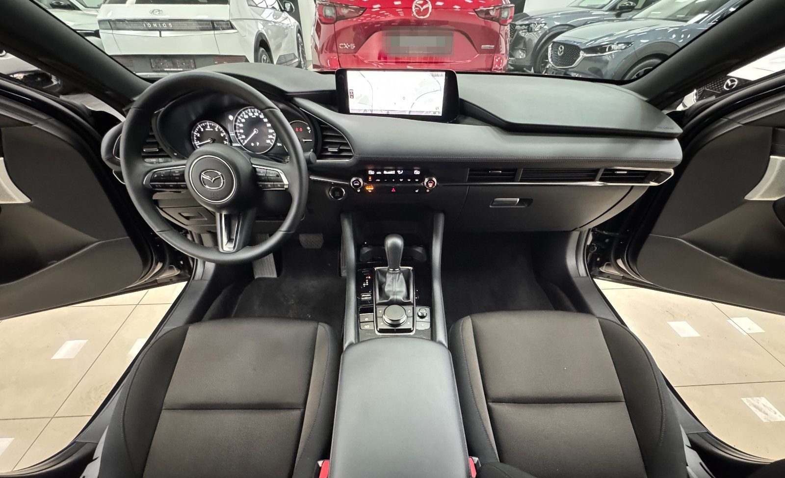 Mazda 3 5HB Exclusive-L. 140ps 6AT *Matrix*360°*QI*LHZ foto 18