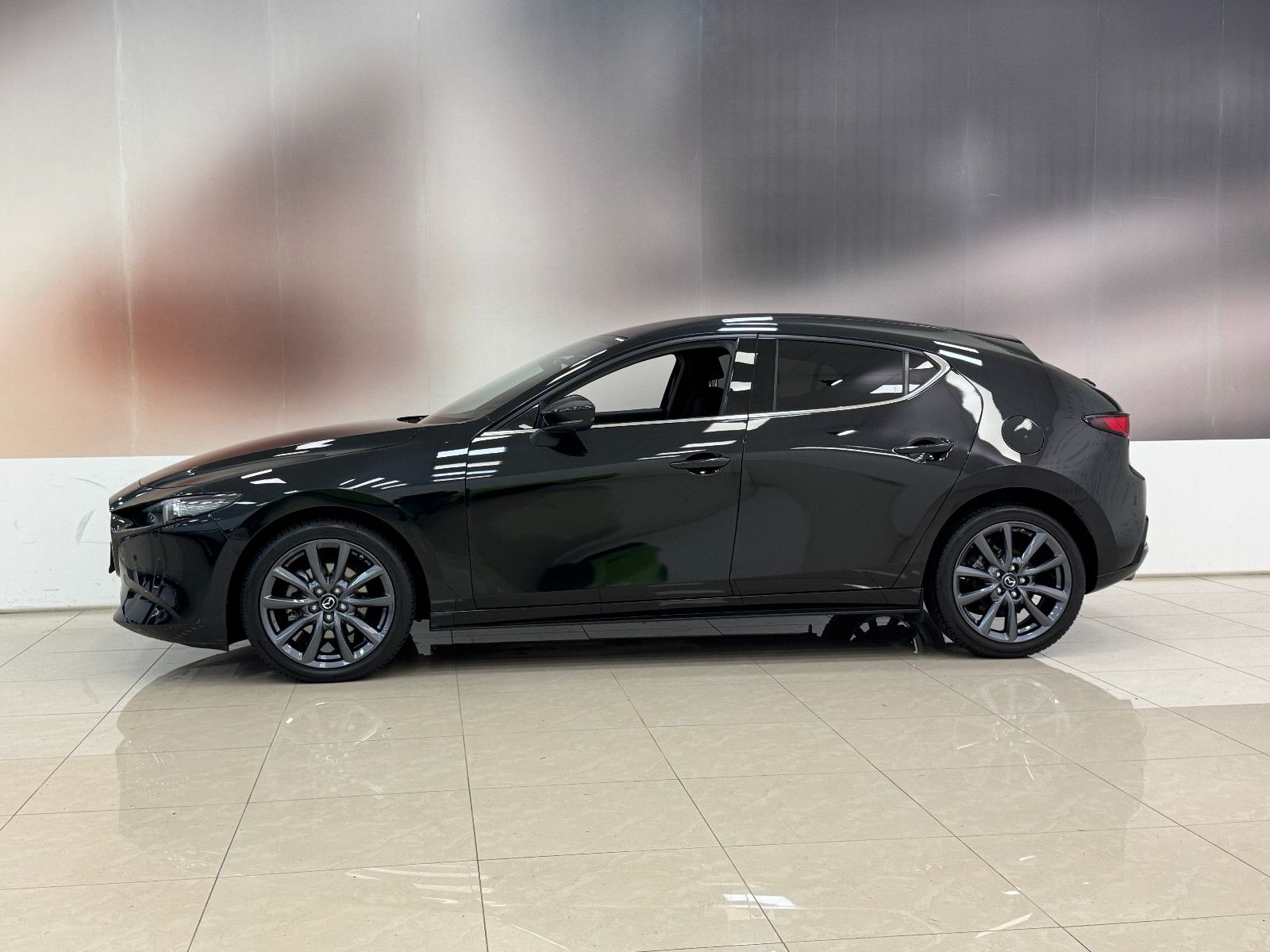 Mazda 3 5HB Exclusive-L. 140ps 6AT *Matrix*360°*QI*LHZ foto 5