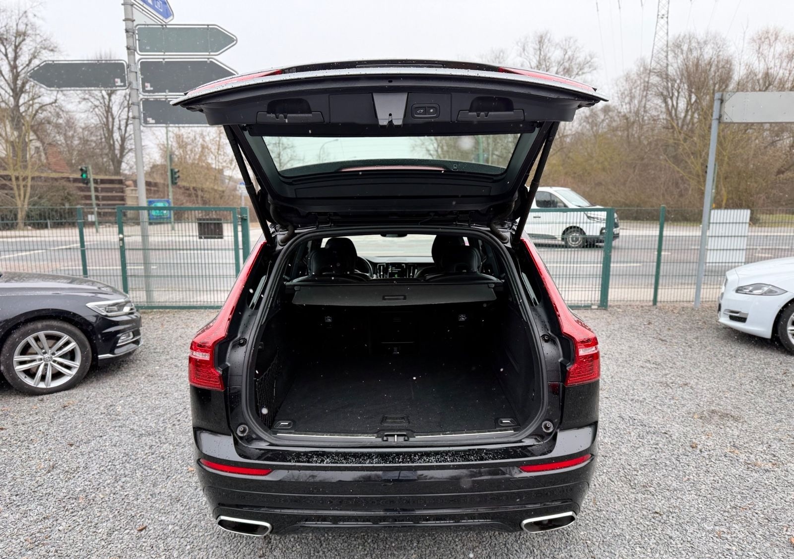 Volvo XC 60 R Design AWD+LED+NAVI+LEDER+STAND.H+ foto 12