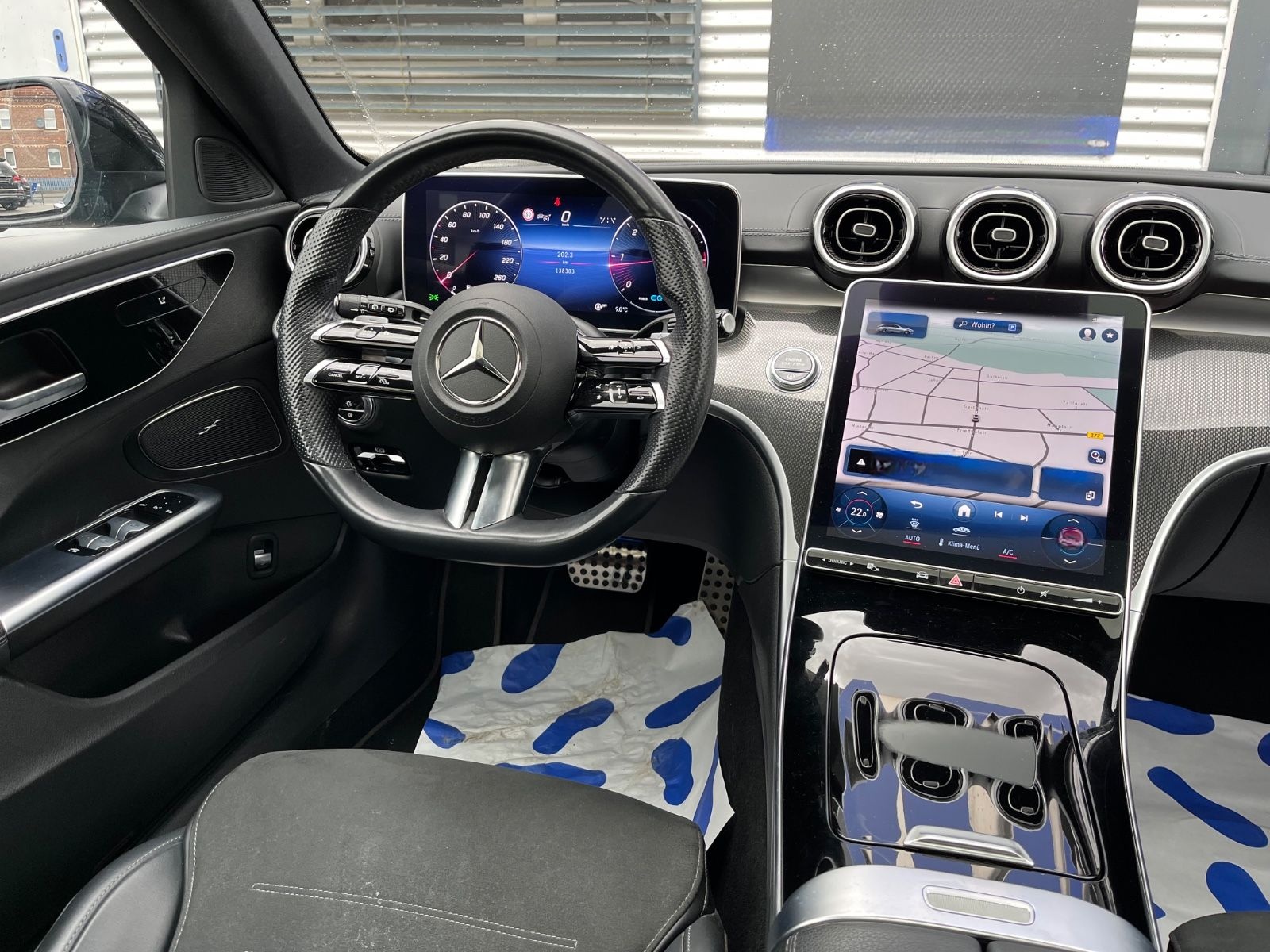 Mercedes-Benz C 300 d AMG-Line Night*AHK*PANO*CARBON*LED*LEDER foto 14