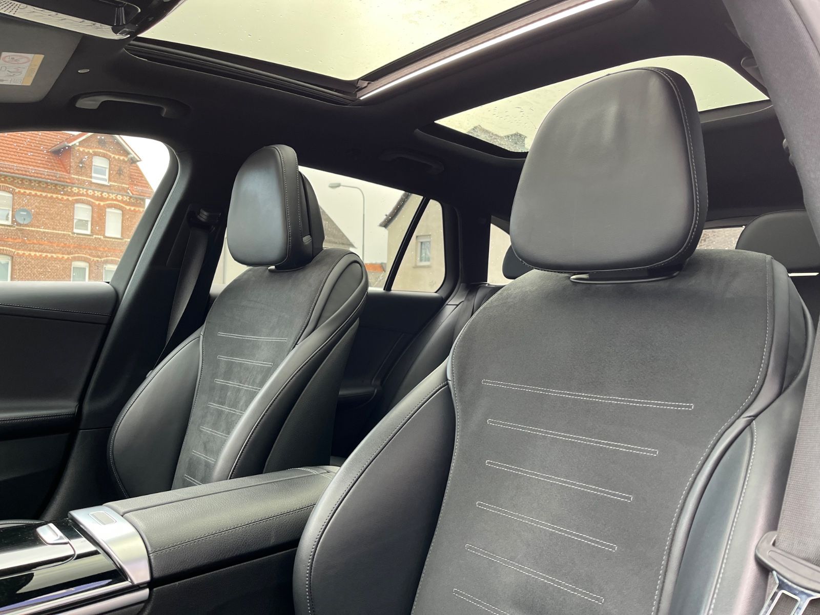 Mercedes-Benz C 300 d AMG-Line Night*AHK*PANO*CARBON*LED*LEDER foto 18