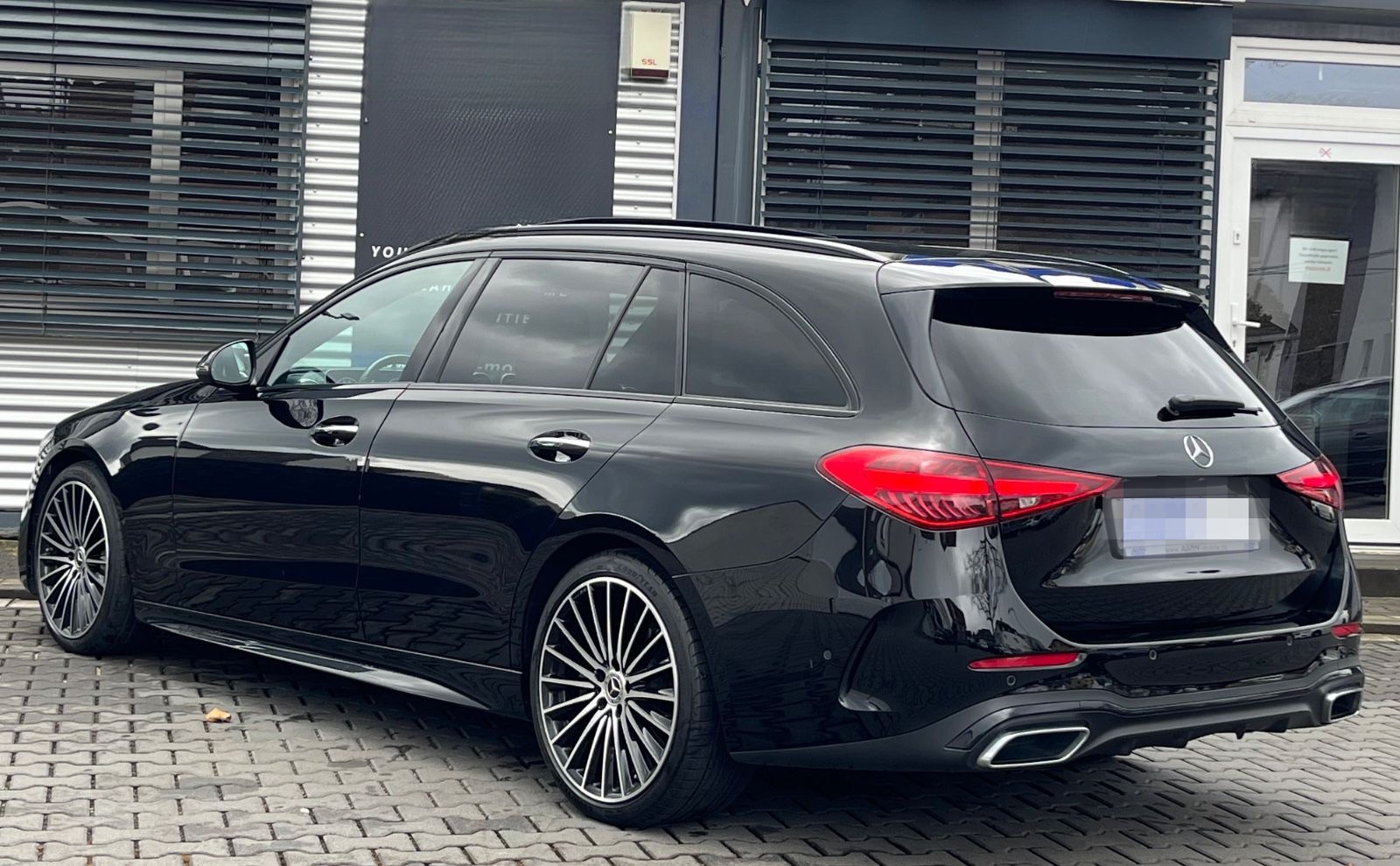 Mercedes-Benz C 300 d AMG-Line Night*AHK*PANO*CARBON*LED*LEDER foto 4