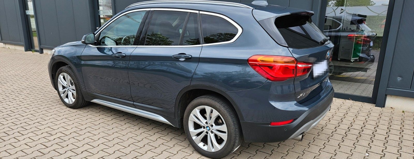 BMW X1 xDrive 25 d xLine NP 64 AHK Pano HUD ACC Keyl foto 2