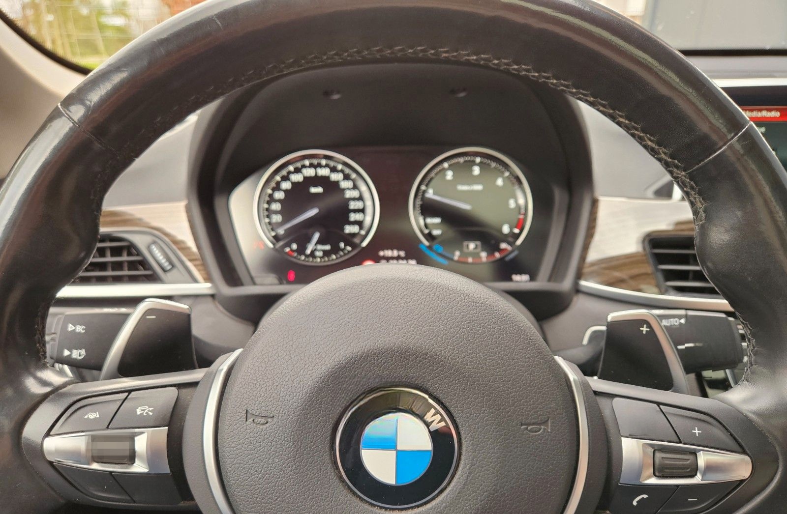BMW X1 xDrive 25 d xLine NP 64 AHK Pano HUD ACC Keyl foto 20