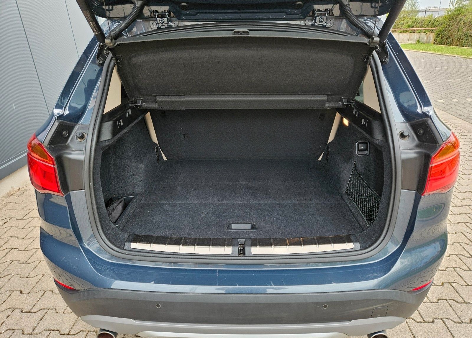 BMW X1 xDrive 25 d xLine NP 64 AHK Pano HUD ACC Keyl foto 25