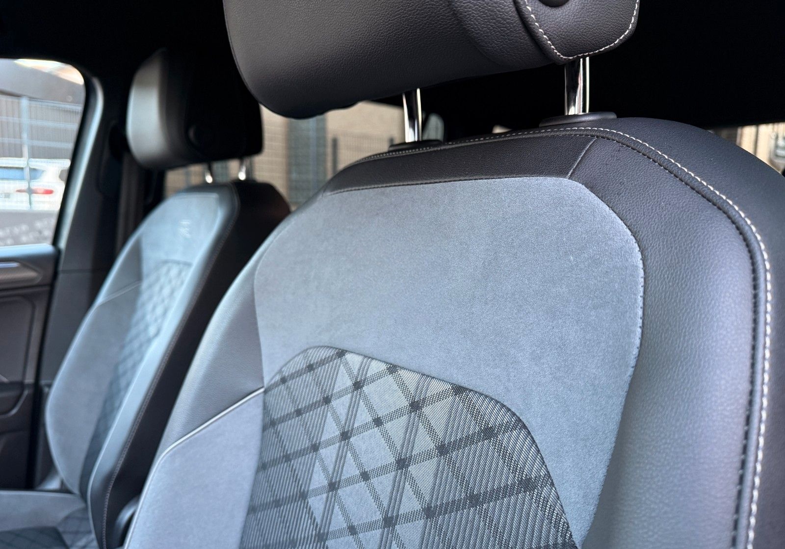 Volkswagen Tiguan Allspace R-Line 4Motion | 7 Sitze foto 13