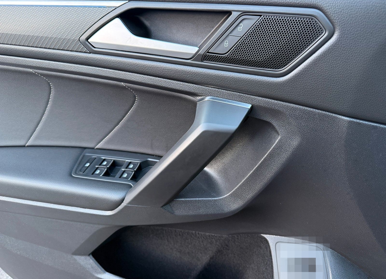 Volkswagen Tiguan Allspace R-Line 4Motion | 7 Sitze foto 23