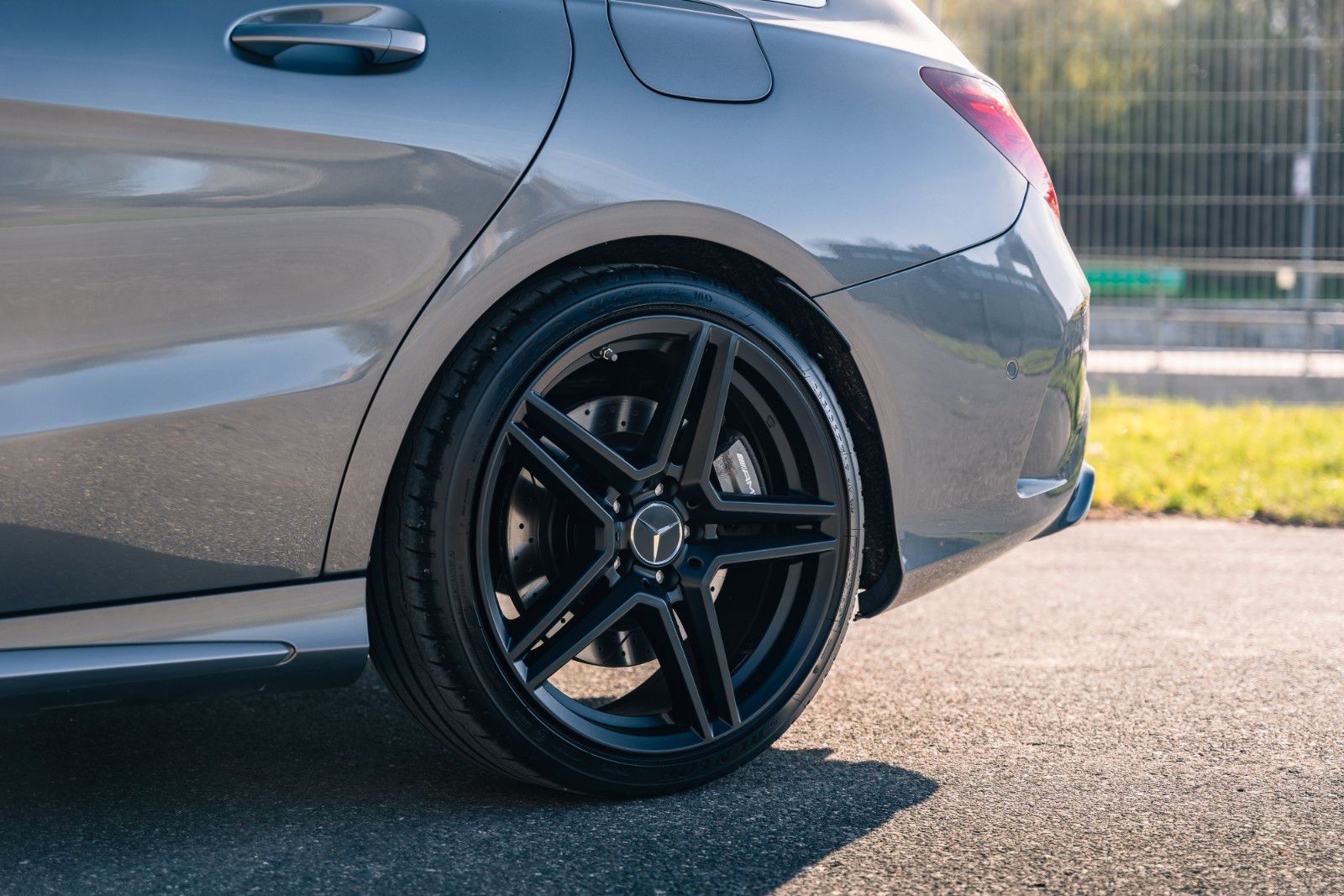 Mercedes-Benz CLA 45 AMG Shooting Brake foto 12