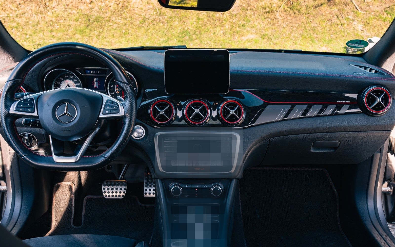 Mercedes-Benz CLA 45 AMG Shooting Brake foto 16