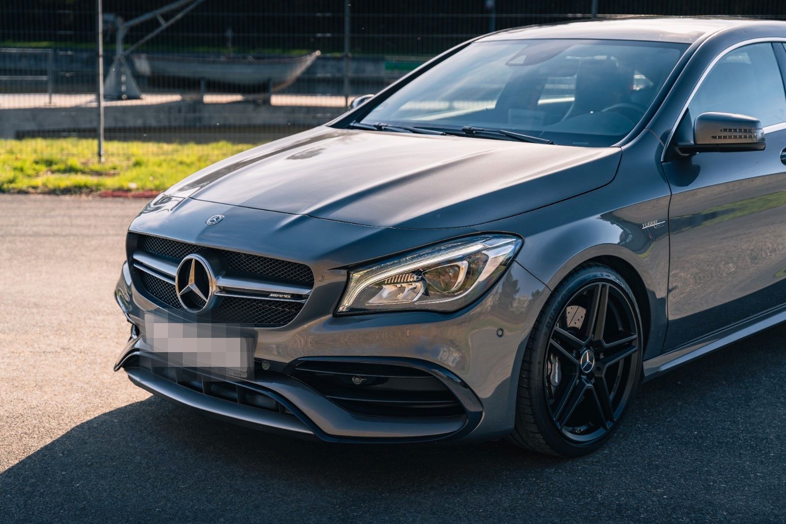 Mercedes-Benz CLA 45 AMG Shooting Brake foto 10