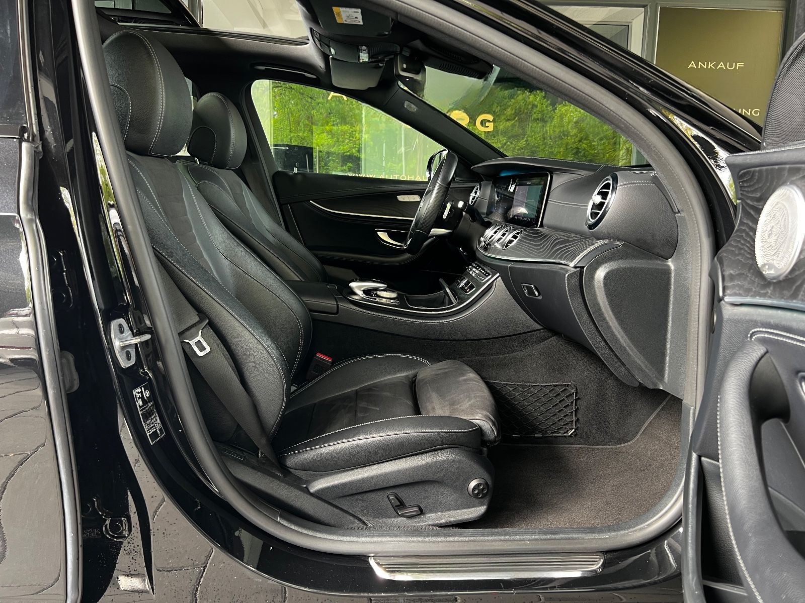 Mercedes-Benz E 220 d Limo AMG LINE/PANO/360°/TOTW/WIDE/HUD foto 6